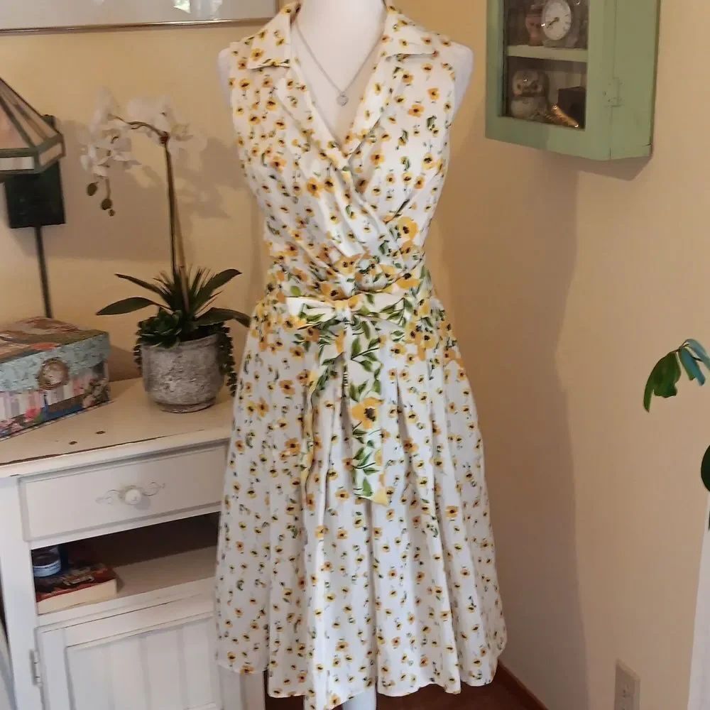 Shelby & Palmer Sunny Floral Dresz